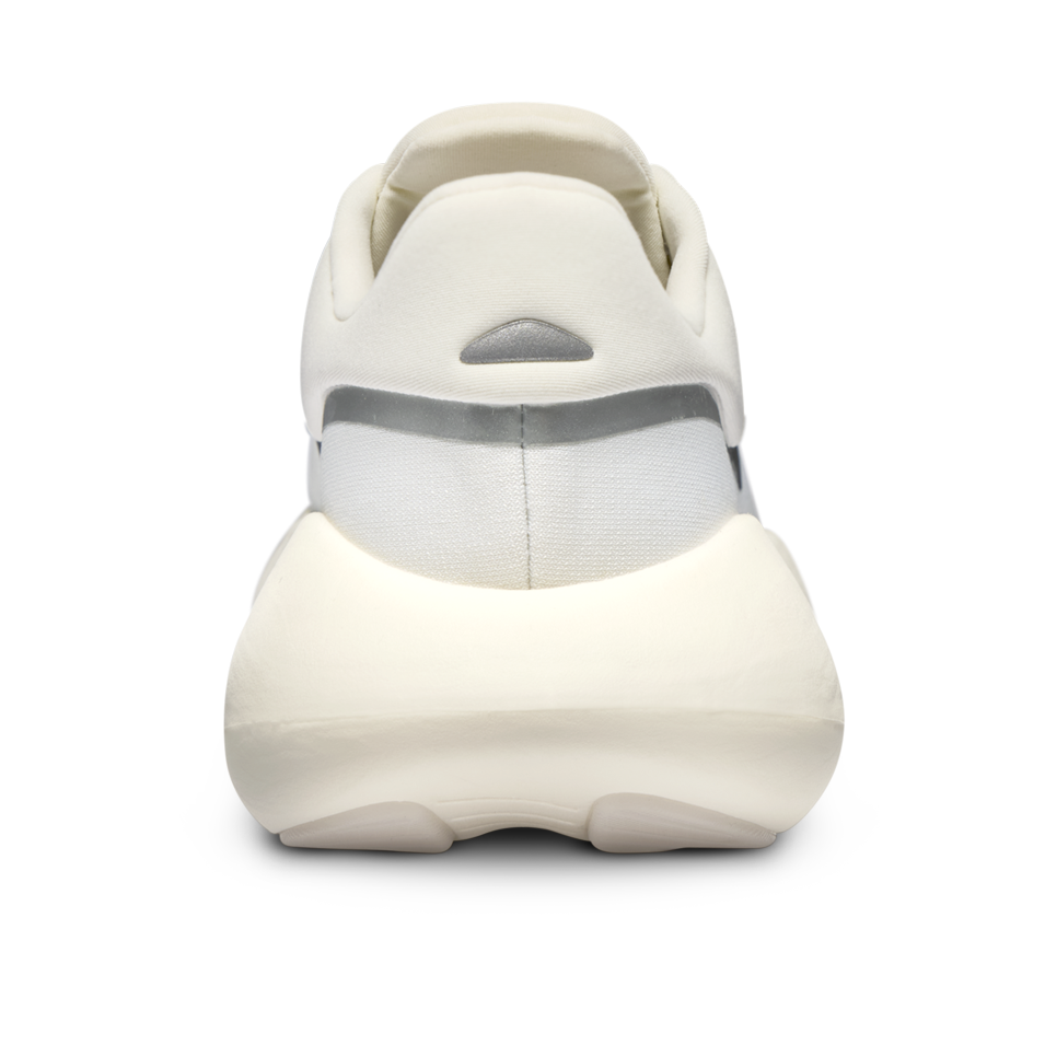 R.A.D® UFO SPACE WHITE at R.A.D® - Performance Footwear . 07_R.A.D_UFO_WHITE_HEEL_0425-UFOOWH
